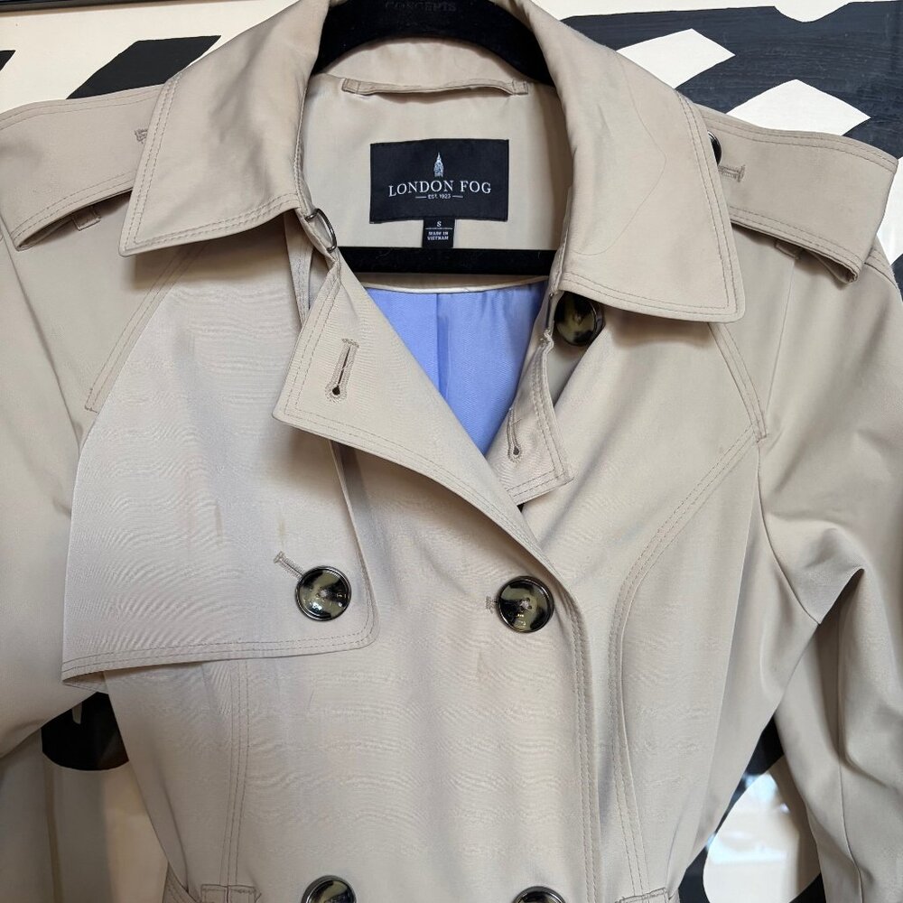 LONDON FOG TRENCH COAT - VINTAGE - SIZE SMALL